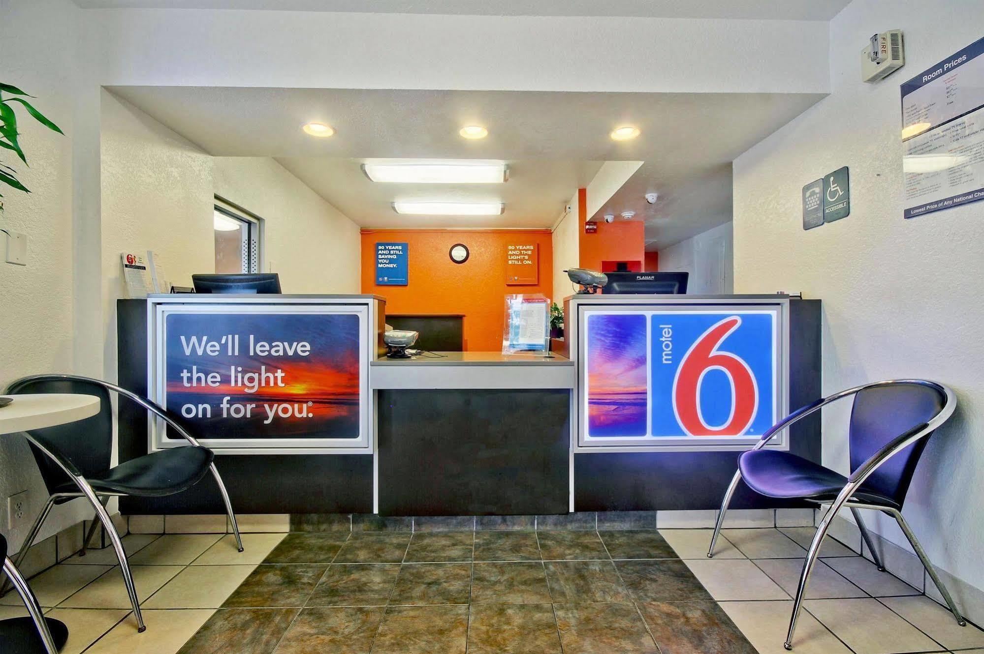 Motel 6 Dania Beach Exterior photo